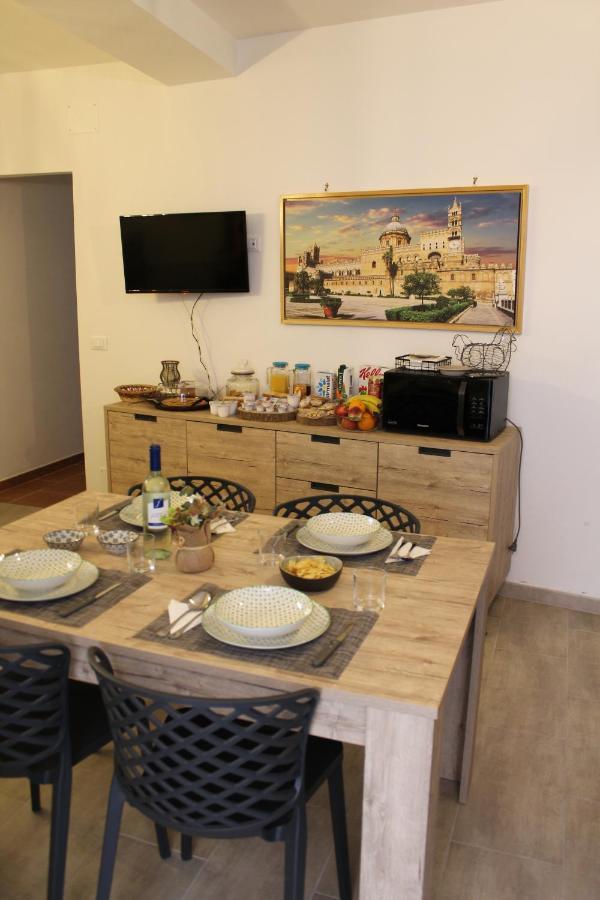 Zisa Home Ai Cantieri Culturali-Facile Posteggio In Strada No Ticket Palermo Exteriér fotografie