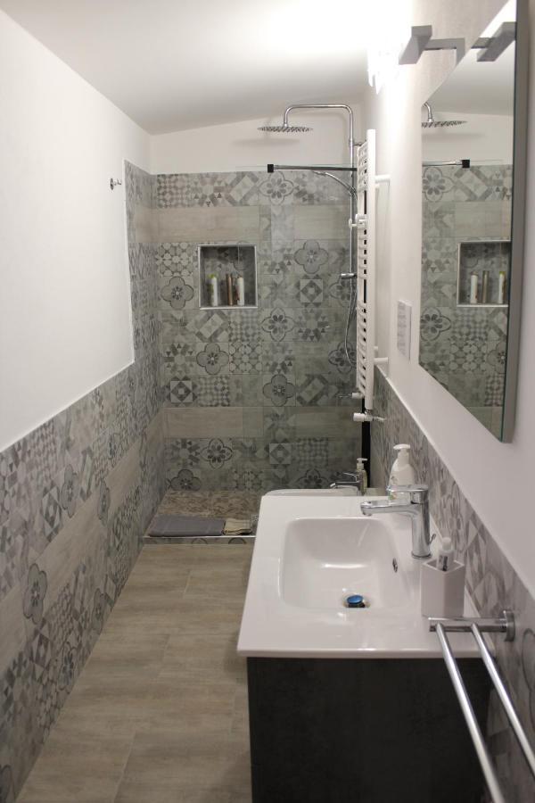 Zisa Home Ai Cantieri Culturali-Facile Posteggio In Strada No Ticket Palermo Exteriér fotografie