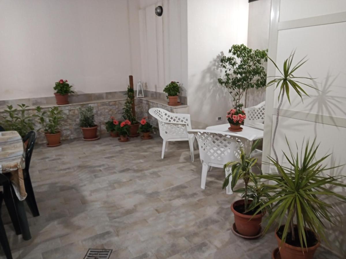 Zisa Home Ai Cantieri Culturali-Facile Posteggio In Strada No Ticket Palermo Exteriér fotografie