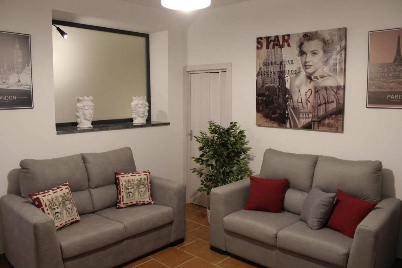 Zisa Home Ai Cantieri Culturali-Facile Posteggio In Strada No Ticket Palermo Exteriér fotografie